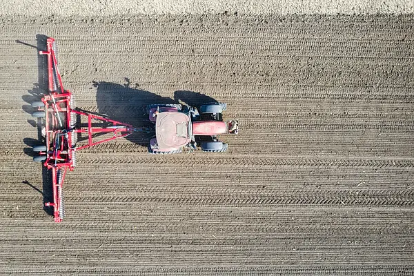 MATERIALES Y HERRAMIENTAS PARA EL MANTENIMIENTO DE MÁQUINAS AGRÍCOLAS DE ACCIONAMIENTO Y TRACCIÓN