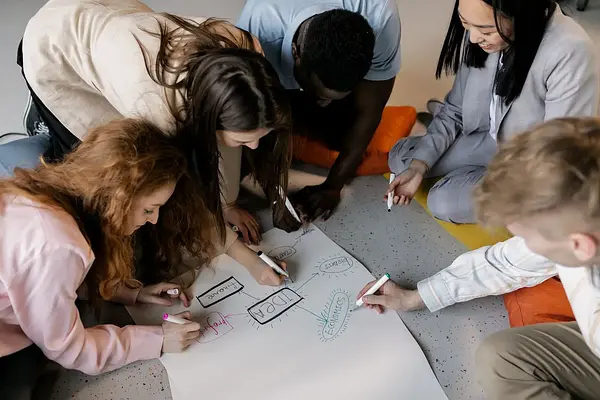Creatividad y Procesos en Toma de Decisiones Grupales