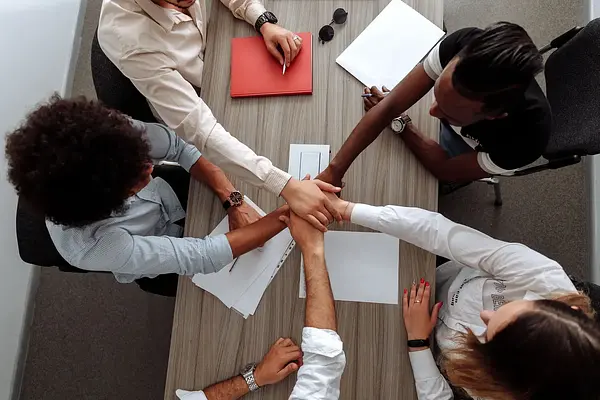 COMUNICACIÓN EFECTIVA Y TRABAJO EN EQUIPO