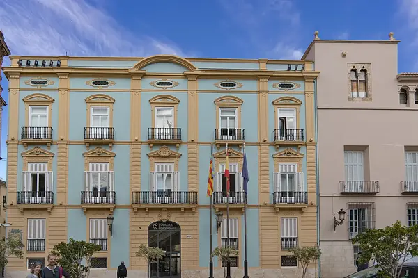 CREACIÓN Y DINAMIZACIÓN DE COMUNIDADES VIRTUALES EN ENTORNOS EDUCATIVOS