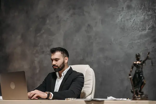 El Controller jurídico en la empresa. Implantación de un programa de Compliance o cumplimiento normativo