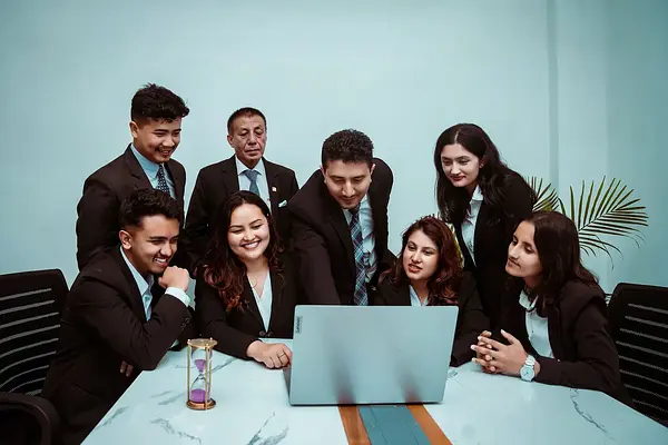 Elementos Básicos en una Relación Laboral