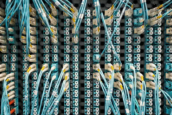 PRL, SEGURIDAD Y MEDIOAMBIENTE EN EL MONTAJE DE COMPONENTES Y PERIFÉRICOS MICROINFORMÁTICOS